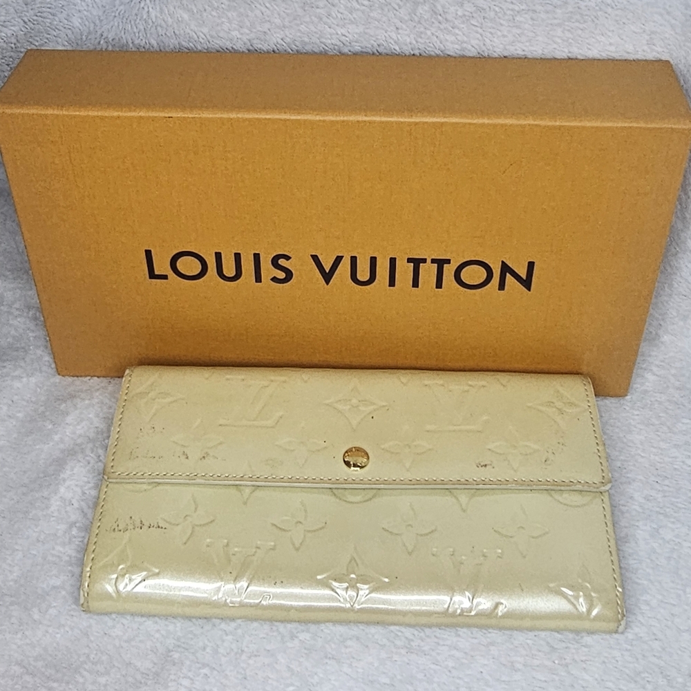 Louis Vuitton Vernis Wallet